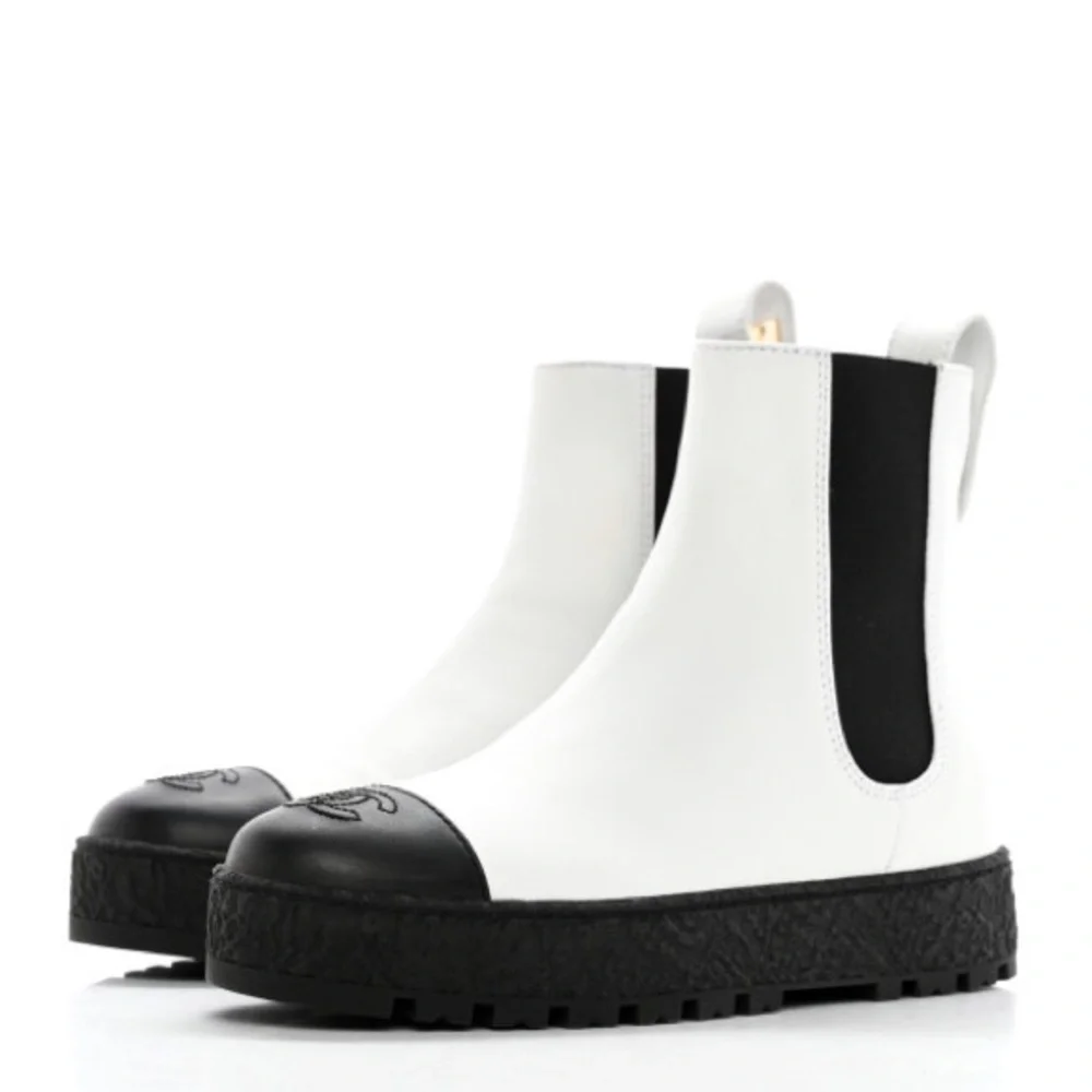Chanel Calfskin Cap Toe CC Ankle Boots 37 White Black